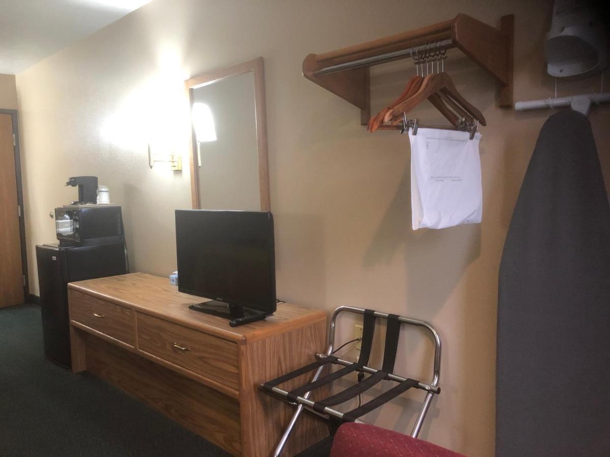 Americas Best Value Inn Onawa Exterior photo